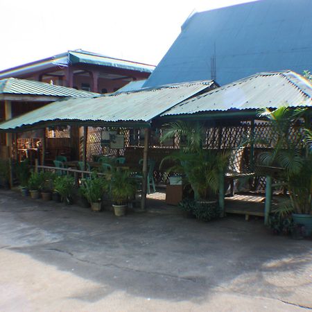 Willy'S Pension House Puerto Princesa Exterior photo